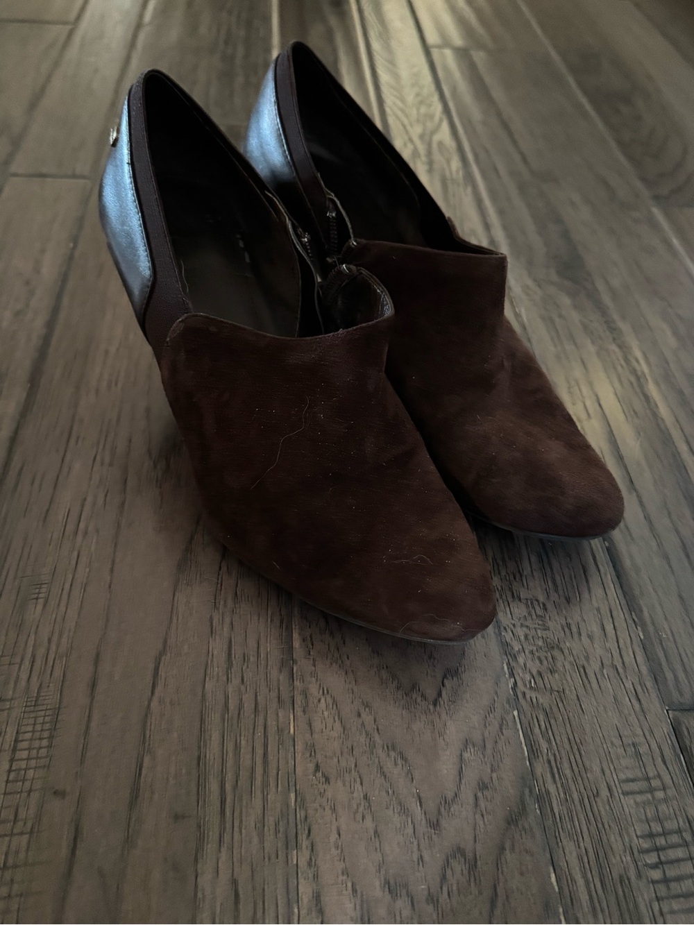 Calvin Klein Jeanine Brown Suede & Leather Ankle Booties / Shooties Size 9
